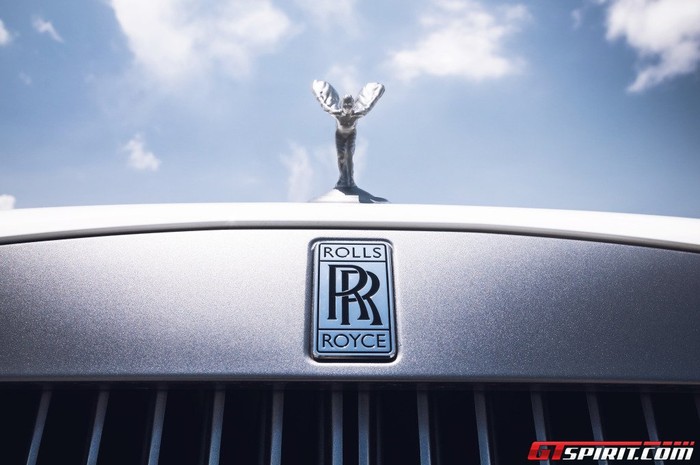 Dòng xe sang của Rolls-Royce đẹp dưới mọi góc nhìn.